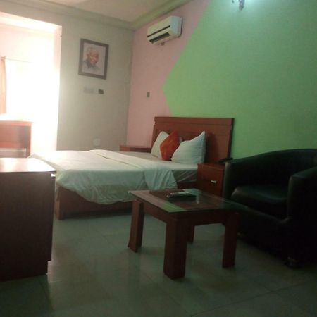 Flamingo Hotel Festac Town Kültér fotó