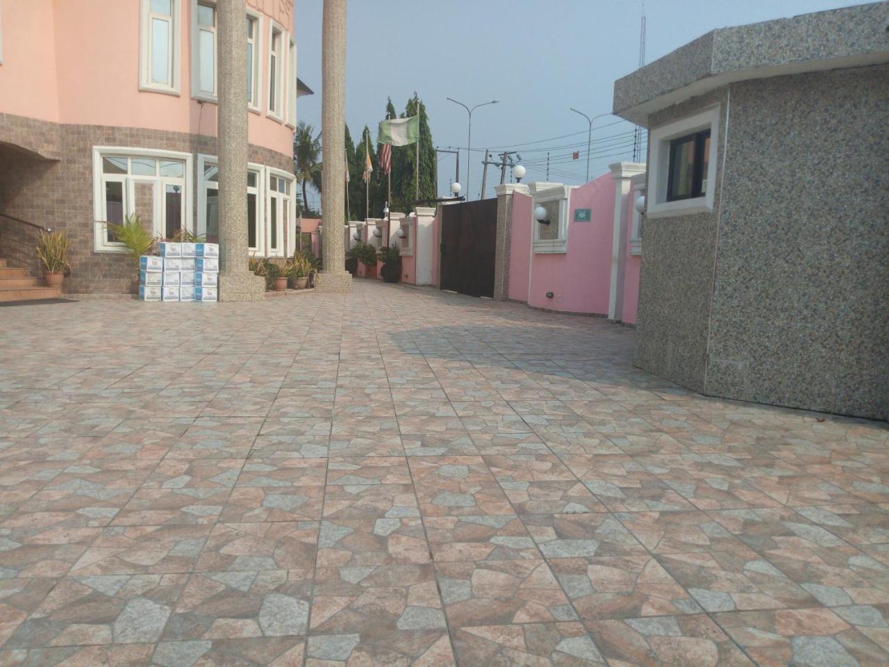 Flamingo Hotel Festac Town Kültér fotó