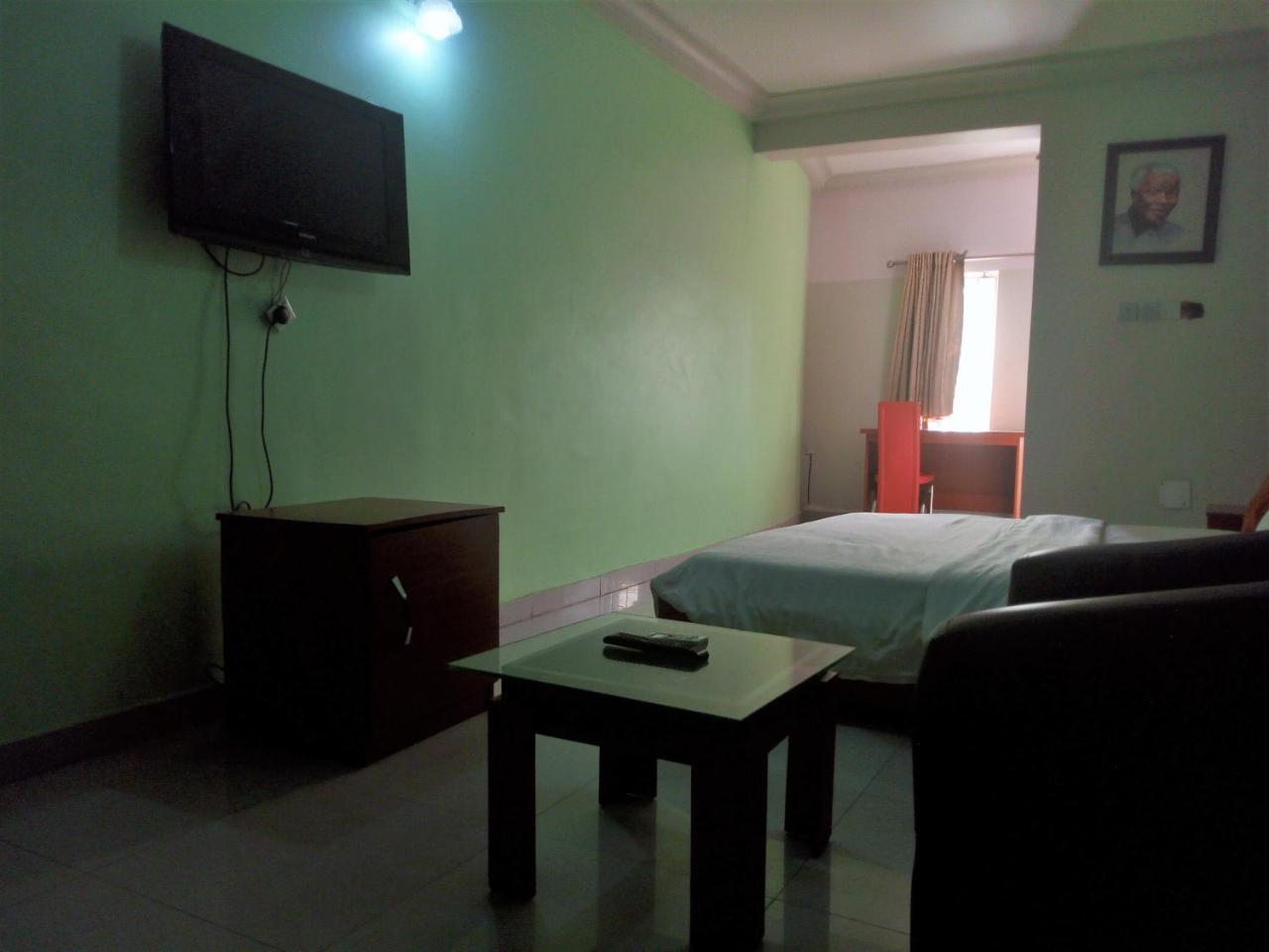 Flamingo Hotel Festac Town Kültér fotó