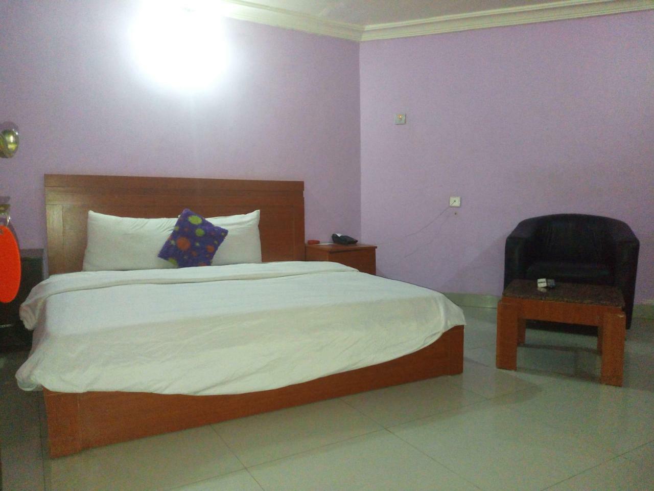 Flamingo Hotel Festac Town Kültér fotó