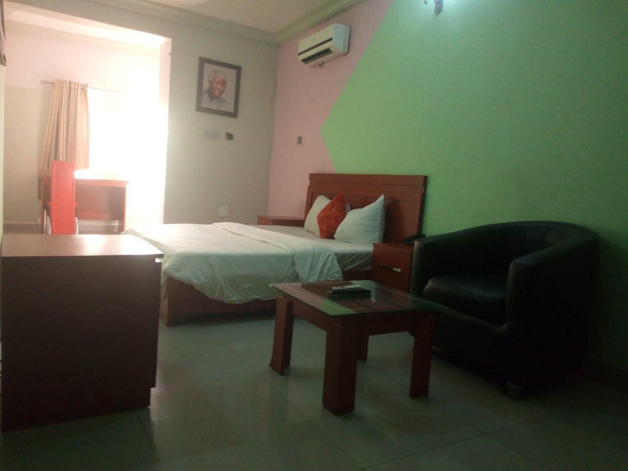 Flamingo Hotel Festac Town Kültér fotó